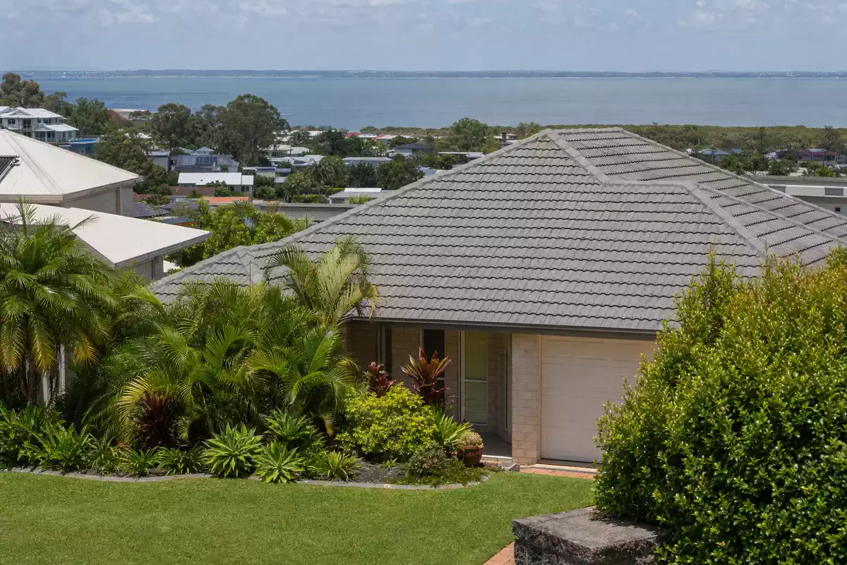 Roof cleaning in Scarborough