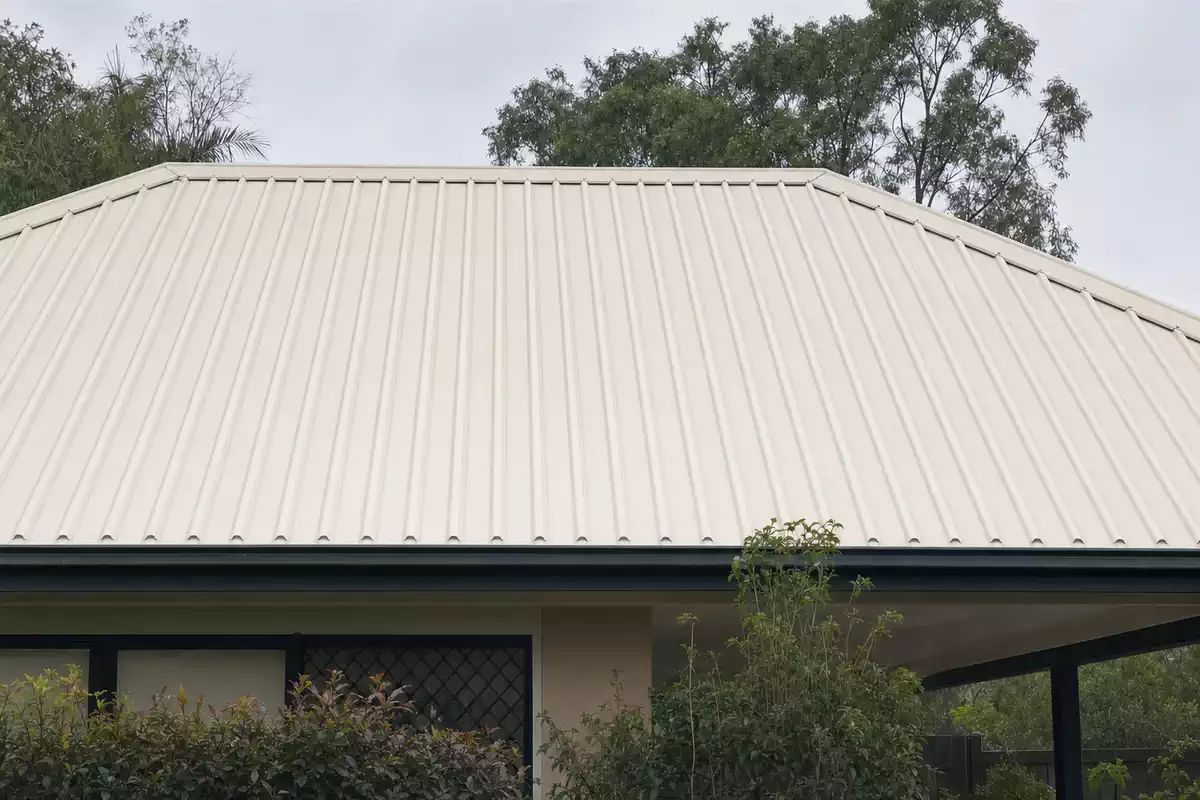 Illustration of a colorbond metal roof after a professional clean